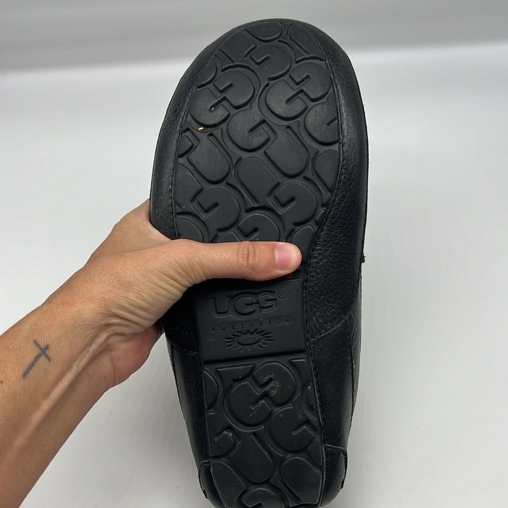 UGG - Ascot Grain Black Leather Shearling Sheepskin Lightweight Slippers Size 7 - Picture 8 of 16